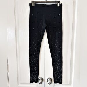 HUE Woman’s Black Legging With Small studs size Small